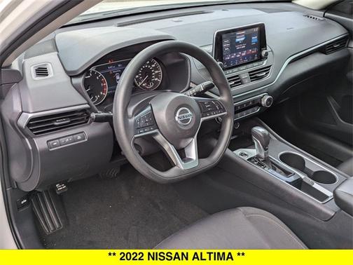 2022 Nissan Altima 2.5 SV