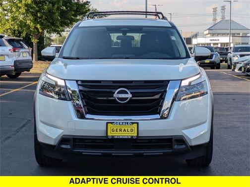 2023 Nissan Pathfinder SV