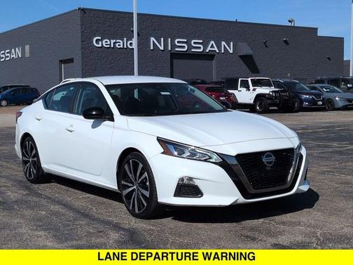 2022 Nissan Altima 2.5 SR