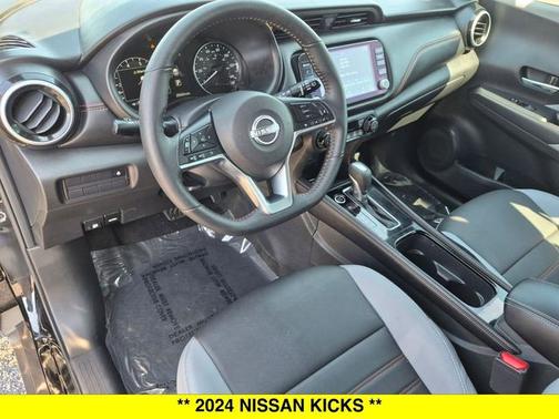 Super Black 2024 Nissan Kicks SR