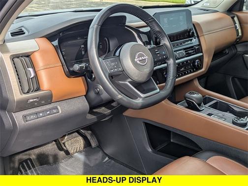 2023 Nissan Pathfinder Platinum