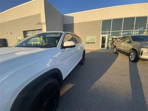 2022 Volkswagen Atlas 3.6L SE w/Technology
