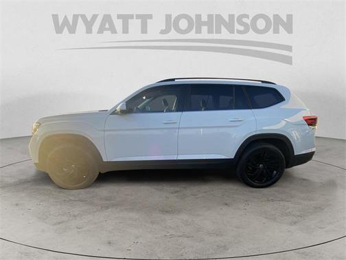 2022 Volkswagen Atlas 3.6L SE w/Technology
