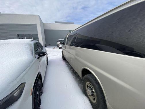 2008 Chevrolet Express 3500 Base