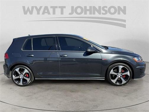 2015 Volkswagen Golf GTI 2.0T SE 4-Door