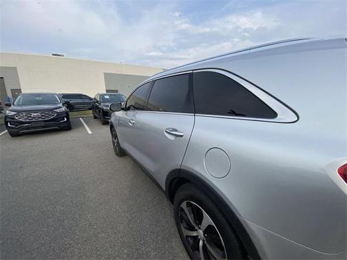 2016 Kia Sorento EX