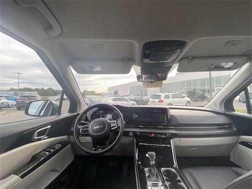 2024 Kia Carnival EX