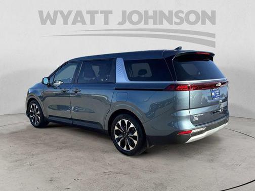 2024 Kia Carnival EX