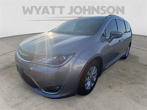 2018 Chrysler Pacifica Touring-L Plus