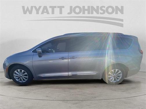 2018 Chrysler Pacifica Touring-L Plus