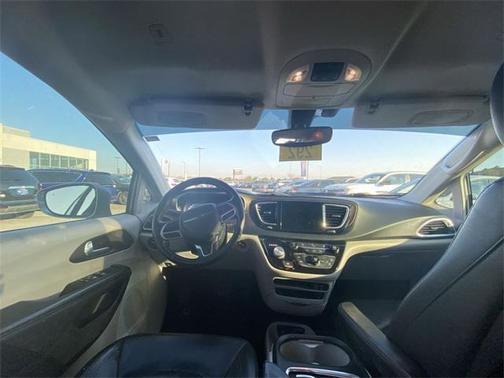 2018 Chrysler Pacifica Touring-L Plus