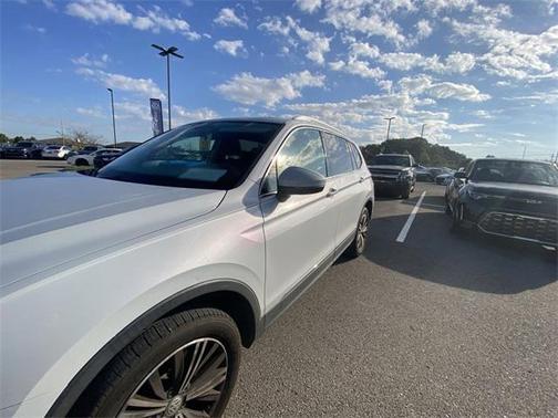 2018 Volkswagen Tiguan 2.0T SEL