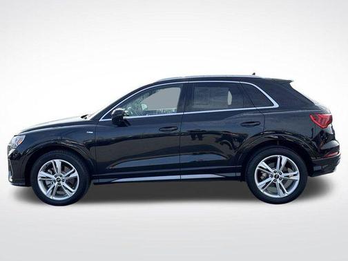 2022 Audi Q3 45 S line Premium Plus