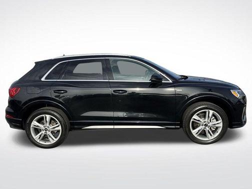 2022 Audi Q3 45 S line Premium Plus