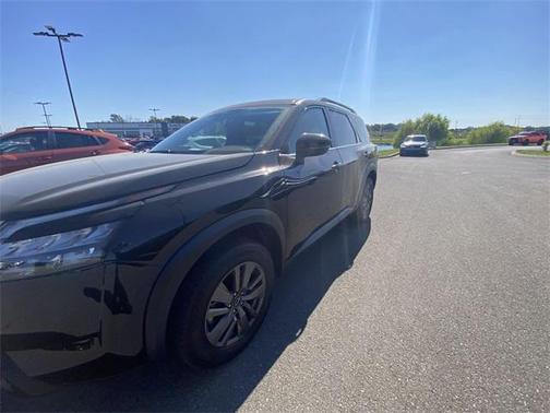 2025 Nissan Pathfinder SV FWD