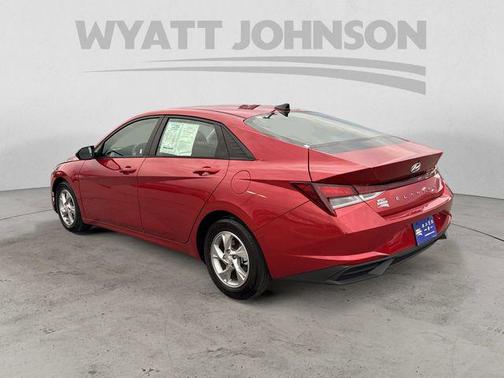 2021 Hyundai ELANTRA SE