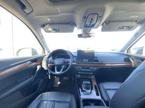 2023 Audi Q5 45 S line Premium Plus
