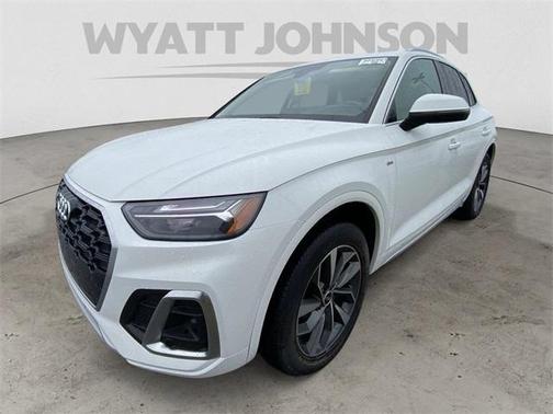 2022 Audi Q5 45 S line Premium Plus