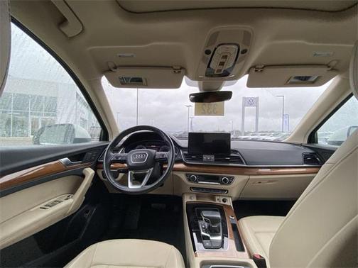 2022 Audi Q5 45 S line Premium Plus