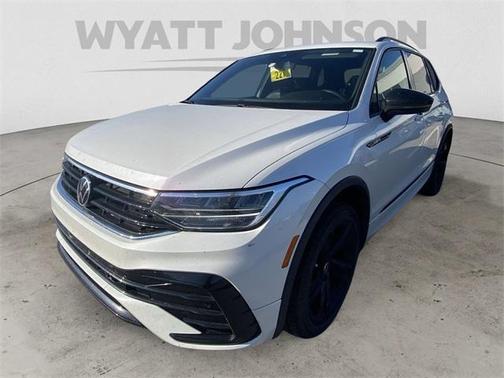 2023 Volkswagen Tiguan 2.0T SE R-Line Black