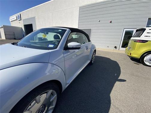 2019 Volkswagen Beetle 2.0T S