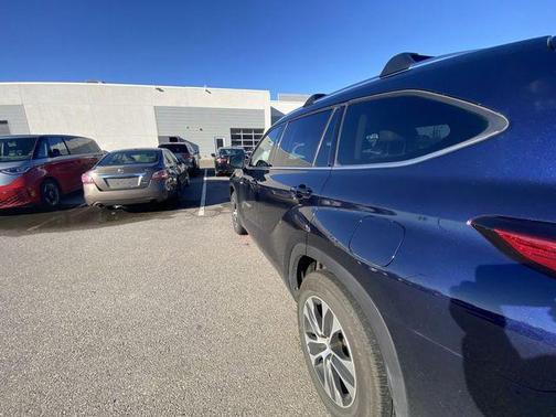 2021 Toyota Highlander Hybrid XLE