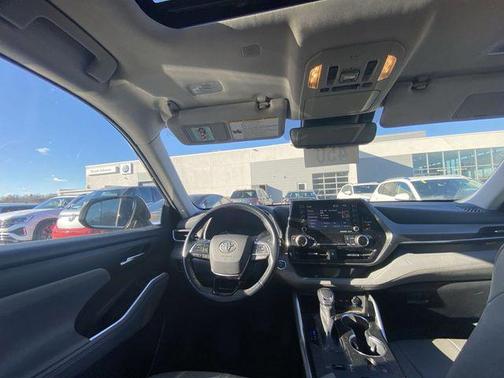 2021 Toyota Highlander Hybrid XLE