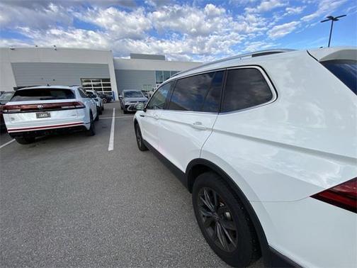 2024 Volkswagen Tiguan 2.0T SE