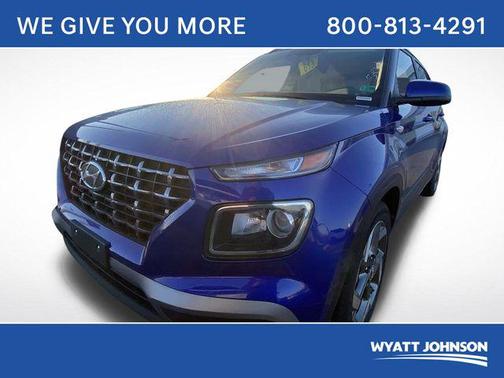 2025 Hyundai VENUE SEL