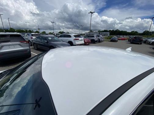 Snow White Pearl 2025 Kia K5 GT-Line