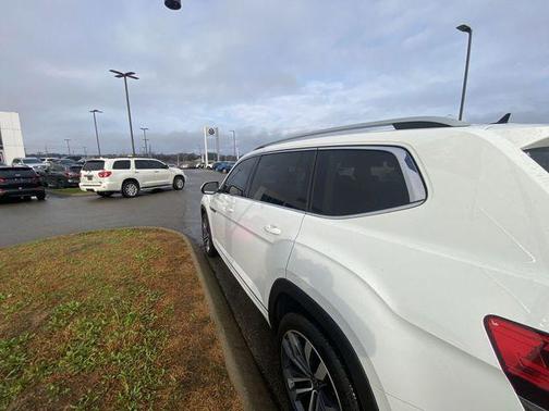 2022 Volkswagen Atlas 3.6L SEL Premium