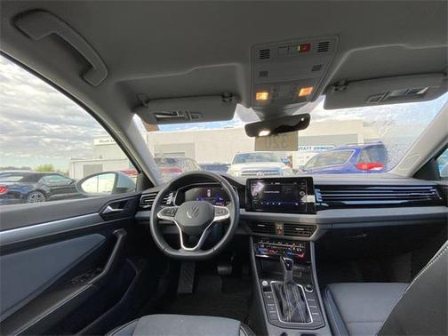 2025 Volkswagen Jetta 1.5T SE