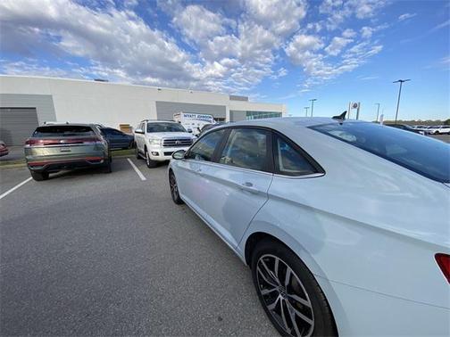 2025 Volkswagen Jetta 1.5T SE