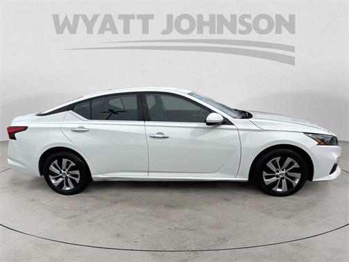 2022 Nissan Altima S FWD