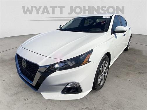 2022 Nissan Altima S FWD