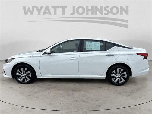 2022 Nissan Altima S FWD