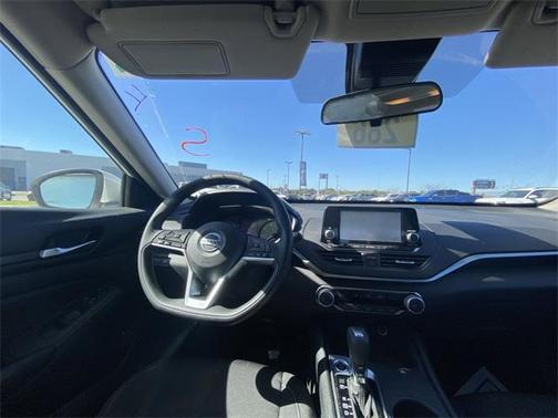 2022 Nissan Altima S FWD