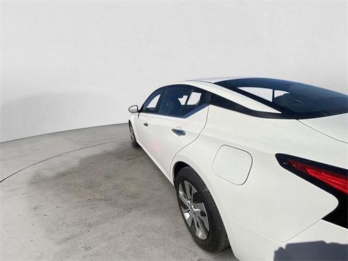 2022 Nissan Altima S FWD