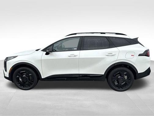 Snow White Pearl 2026 Kia Sportage Hybrid X-Line