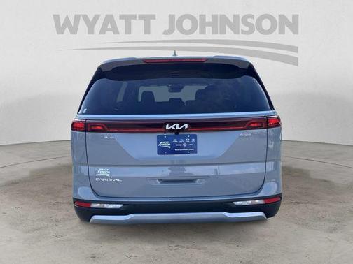 2024 Kia Carnival EX