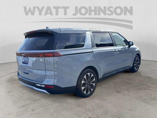 2024 Kia Carnival EX