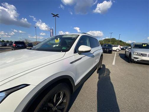 2024 Volkswagen Tiguan 2.0T SE