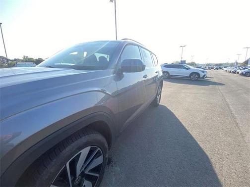 2024 Volkswagen Atlas 2.0T SE w/Technology 4MOTION