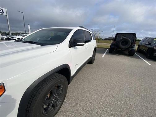 2020 GMC Acadia AWD AT4