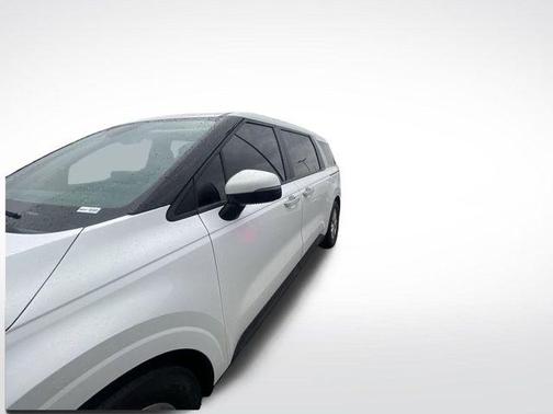 2022 Kia Carnival LXS