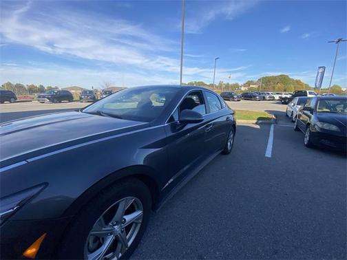 2023 Hyundai SONATA SE