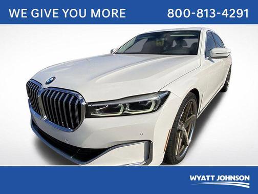 2021 BMW 740 740i