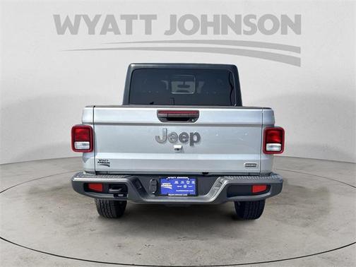 2023 Jeep Gladiator Overland