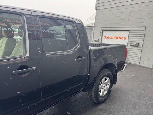 2009 Nissan Frontier SE Crew Cab