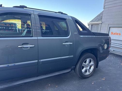 2011 Chevrolet Avalanche 1500 LTZ